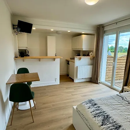 Apartment Avec Jardin Proche *